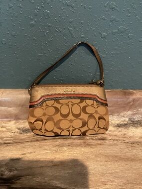 Authentic COACH Signature Canvas Wristlet Pouch – Small Pre‑Owned Clutch Wallet